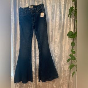 We the free - free people- flare jeans size 31 nwt dark wash